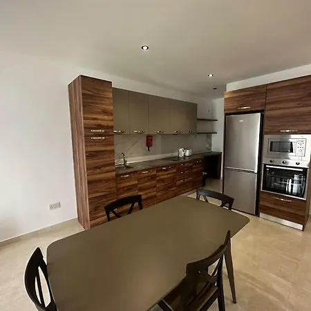 דירה Bright 1 Bedroom In Noah Apartments,
