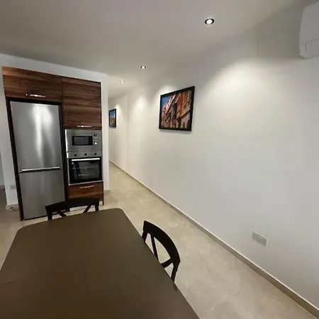 Bright 1 Bedroom In Noah Apartments, Apartamento